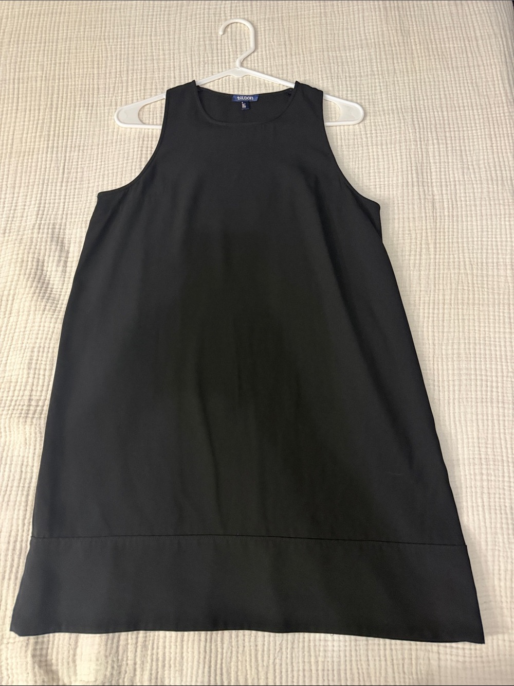 Tildon Black Sleeveless Shift Mini Dress
